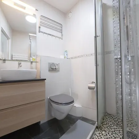 Appartamento Stylish 4br Balcony - Metro Bastille 3min Parigi