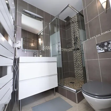 Stylish 4br Balcony - Metro Bastille 3min Appartamento Parigi