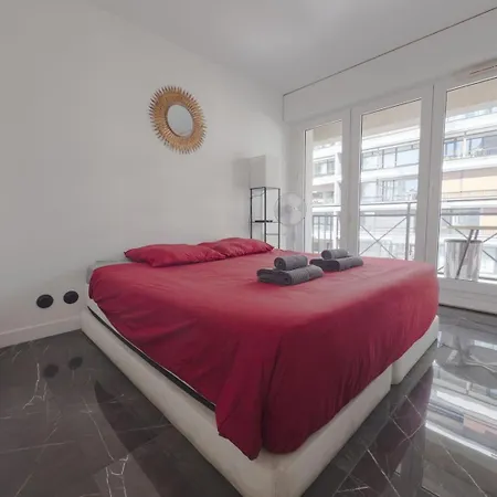 Stylish 4br Balcony - Metro Bastille 3min Parigi